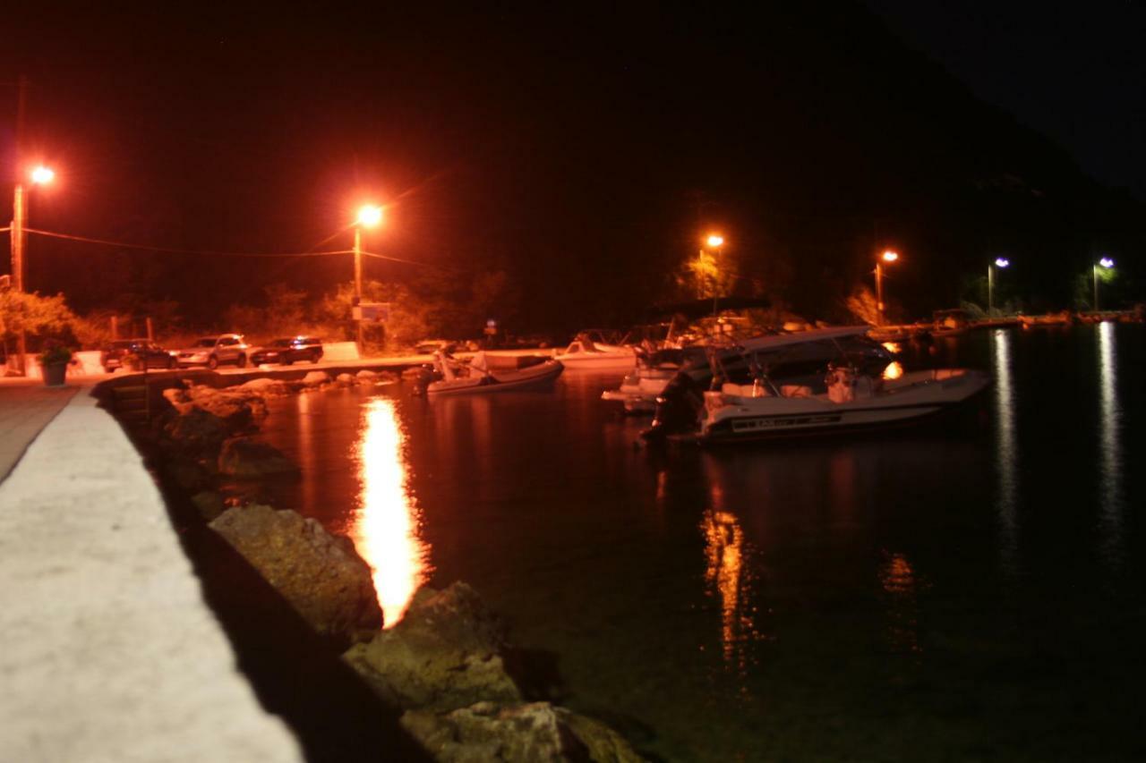 Captain Nick Aparthotel Mikros Gialos Exterior foto