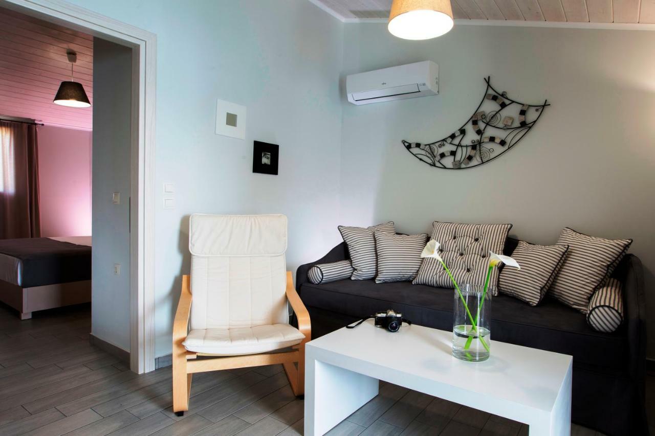 Captain Nick Aparthotel Mikros Gialos Exterior foto